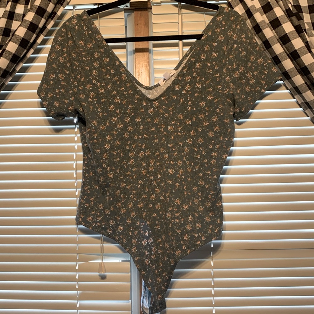 🆕 Floral Bodysuit